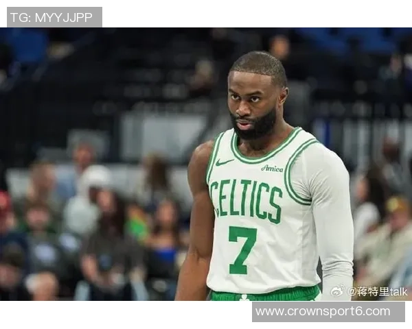 末节狂砍14分杰伦布朗全场25投11中斩获31分9篮板2助攻2封盖表现出色 末节狂砍14分杰伦布朗全场25投11中斩获31分9篮板2助攻2封盖表现出色