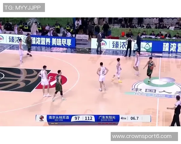 手感低迷全场表现不佳三球19投8中三分9投1中仅得17分7篮板13助攻