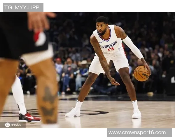 乔治状态低迷出战20分钟仅得10分三分球五投皆失表现令人失望