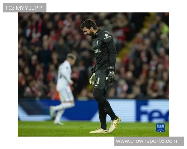 莫伦特斯谈维尼修斯与门将碰撞事件强调偶然性并分享个人经历