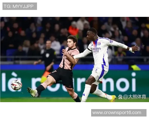 坎比亚索谈客战博德体能挑战与人造草皮适应问题 坎比亚索谈客战博德体能挑战与人造草皮适应问题